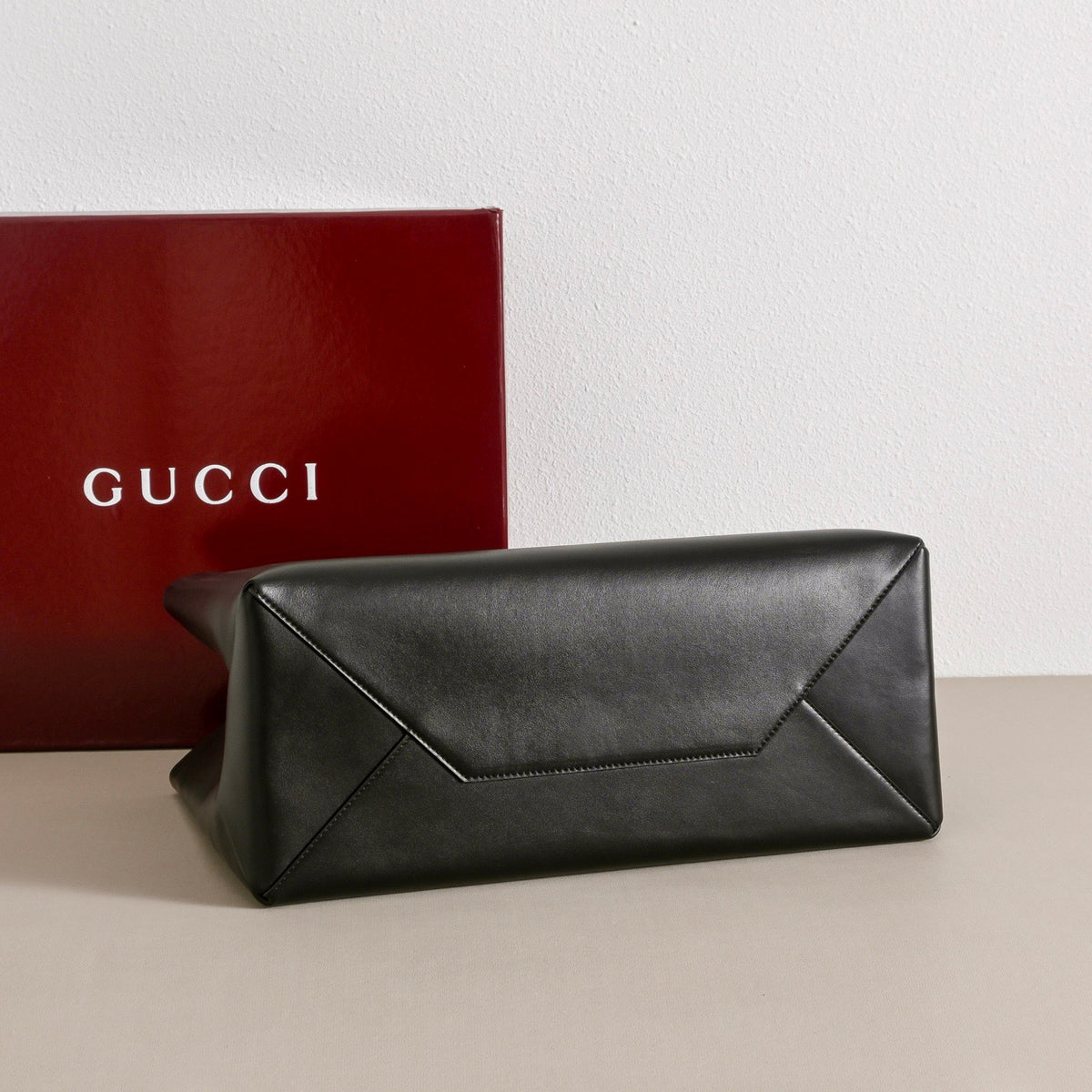 구찌 NY 라지 토트백