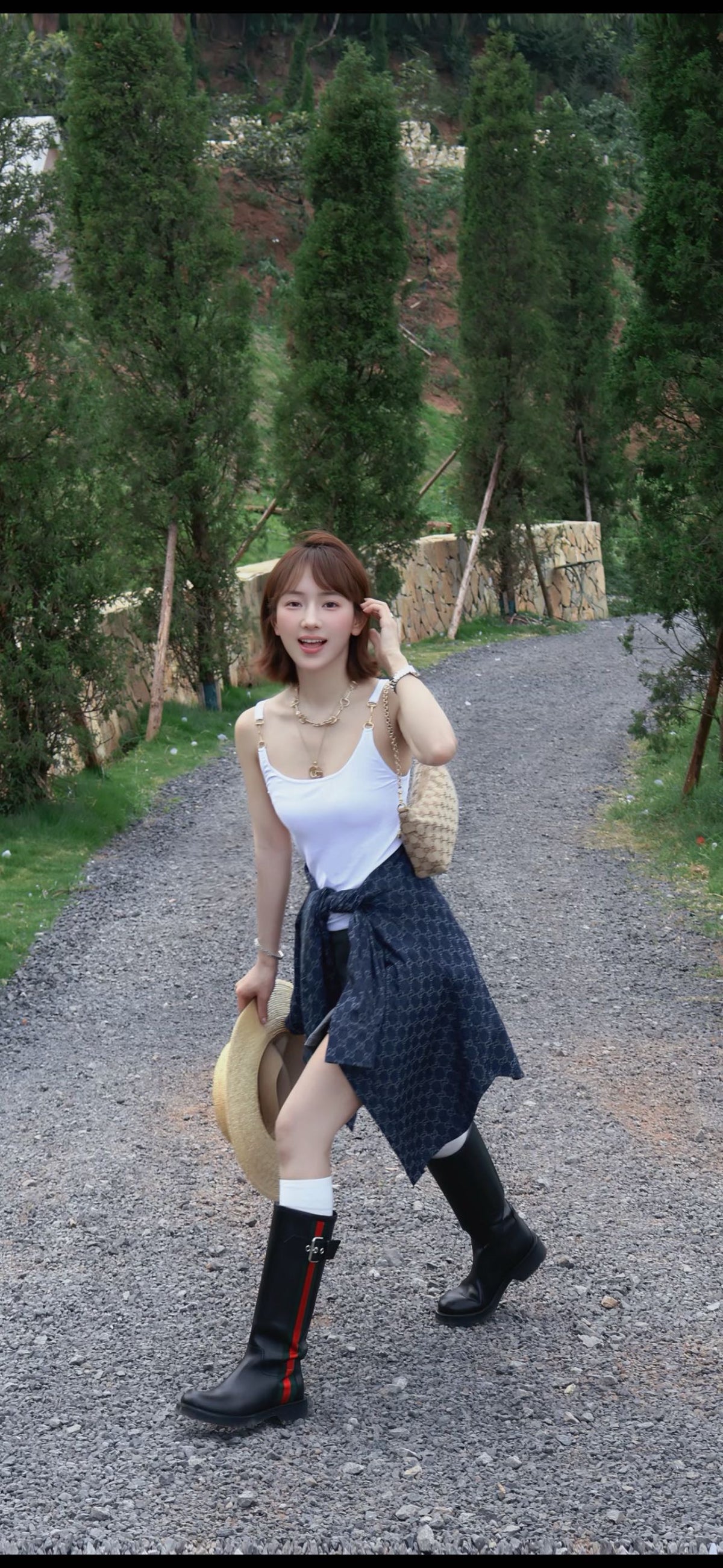 구찌 레이디 루네타 체인 스몰 숄더백