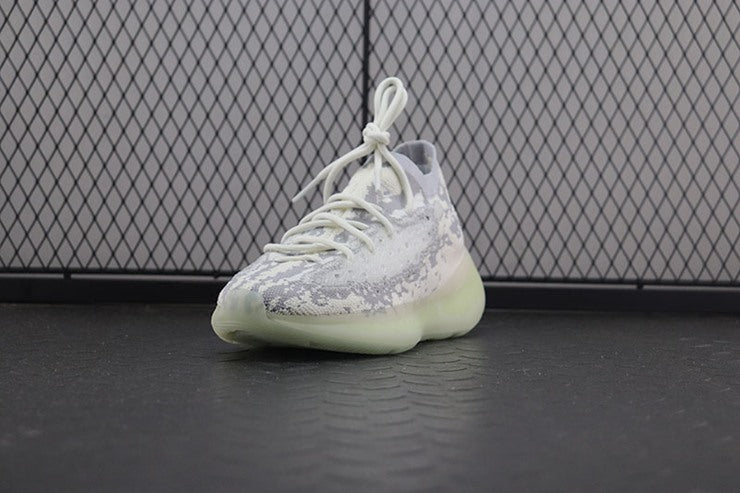 YEEZY 380 에일리언