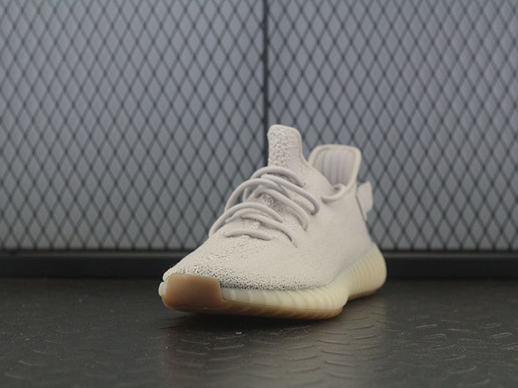 YEEZY 350 V2 세서미