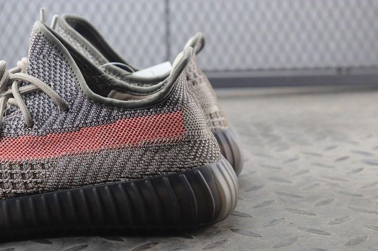 YEEZY 350 V2 애쉬스톤