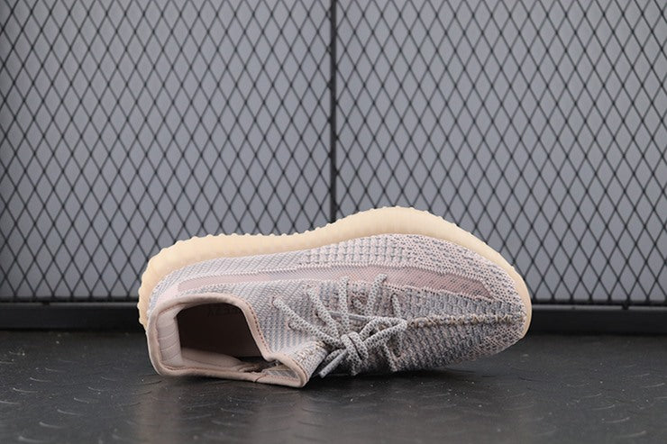 YEEZY 350 V2 신스 논 리플렉티브