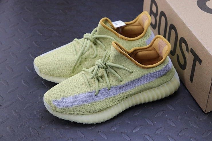 YEEZY 350 V2 마쉬