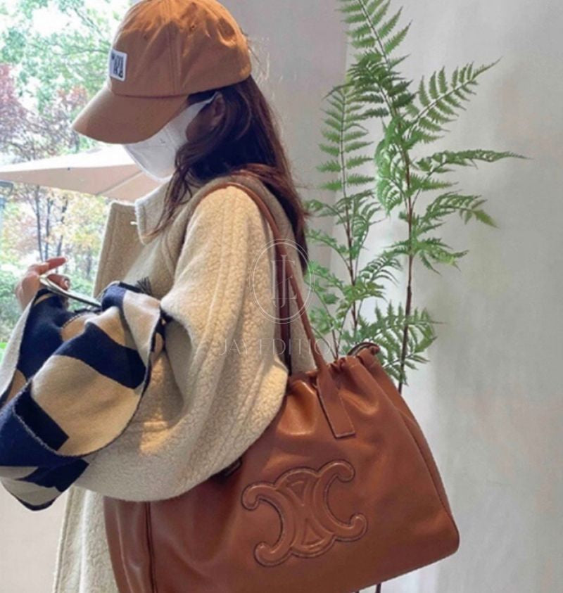 CEL 퀴르 트리오페 드로우스트링 카바스 쇼퍼백