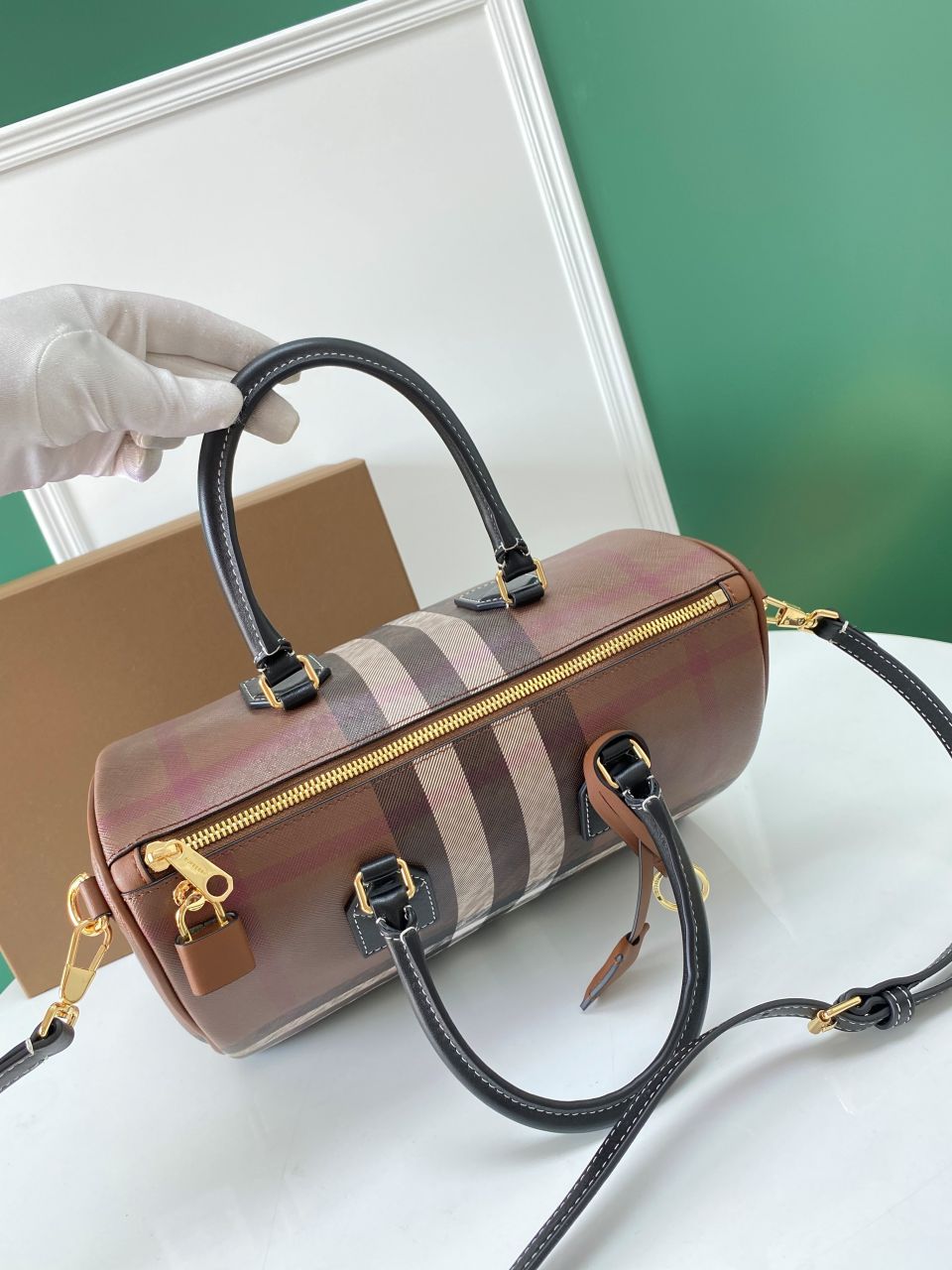 버버리 미디 움체크 볼링 백