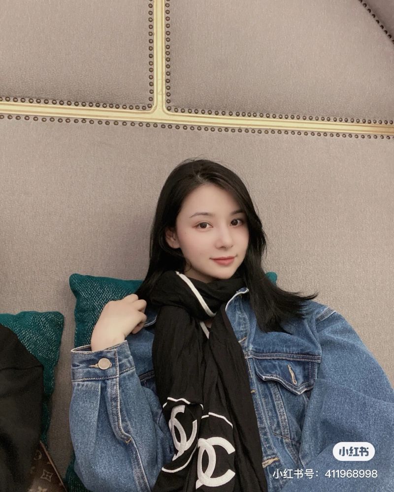 C CC 로고 캐시미어 머플러 (제니머플러)