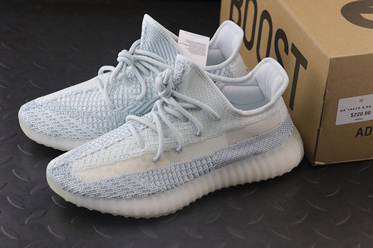 YEEZY 350 V2 클라우드 화이트
