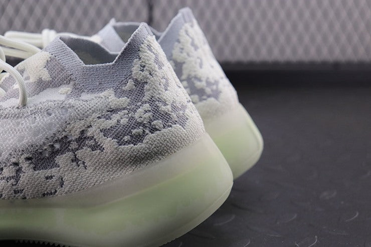 YEEZY 380 에일리언