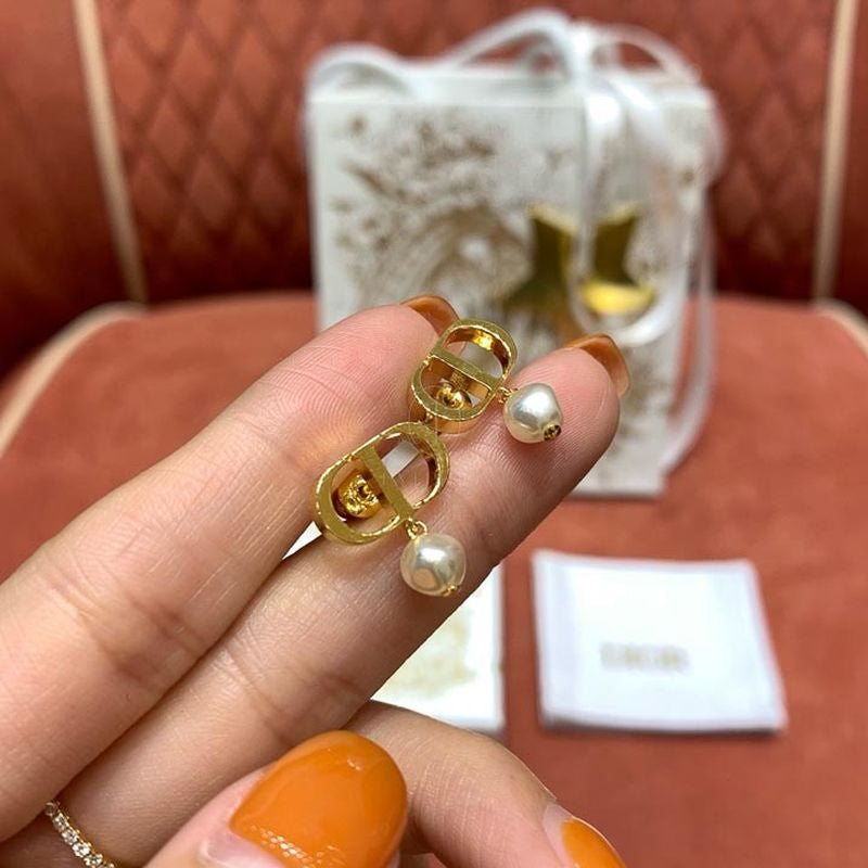 디올 귀걸이