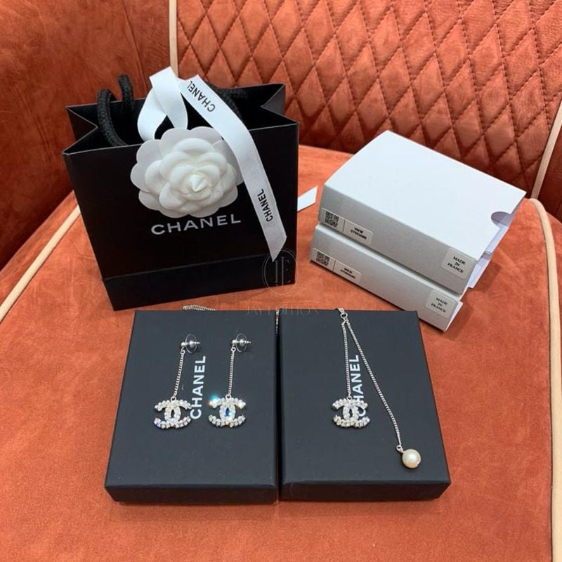 C 메탈 드롭 귀걸이