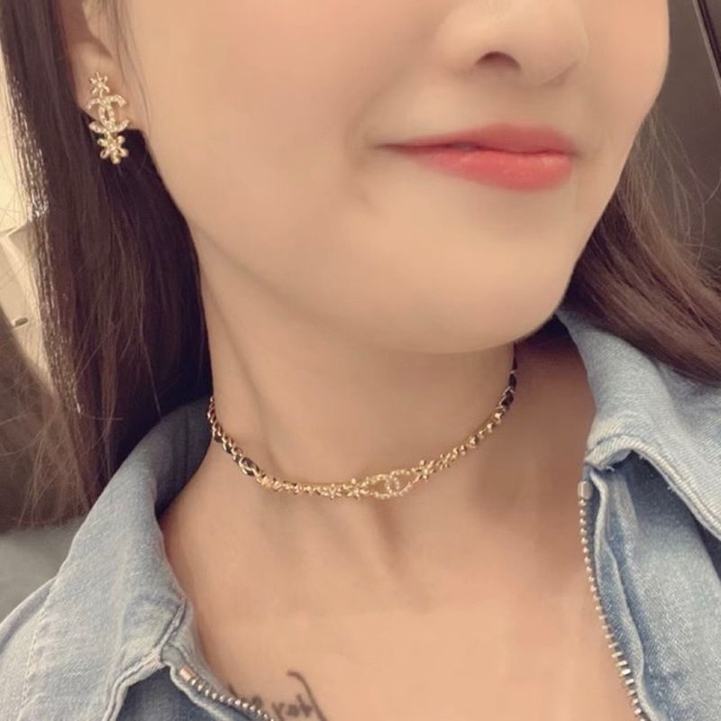 C 목걸이