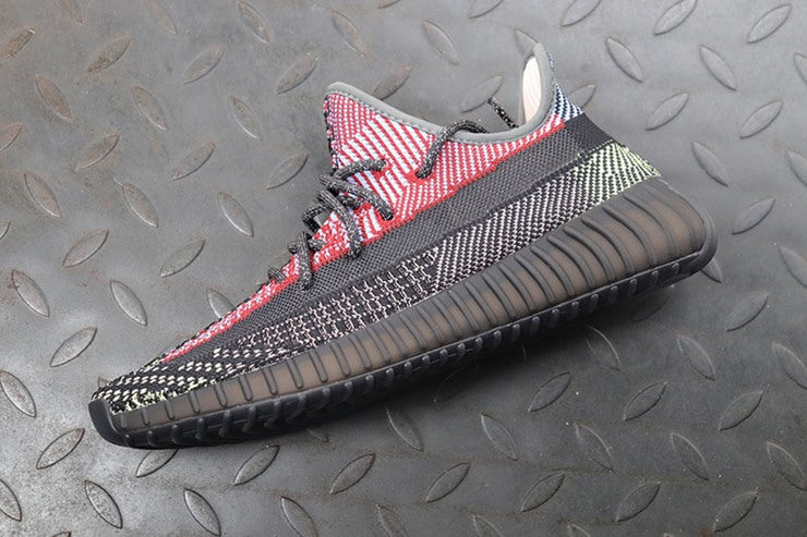 YEEZY 350 V2 예힐