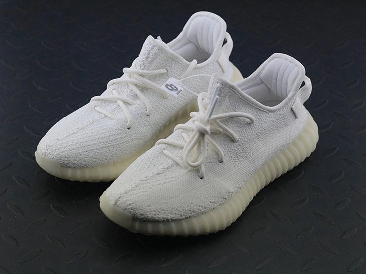 YEEZY 350 V2 트리플 화이트