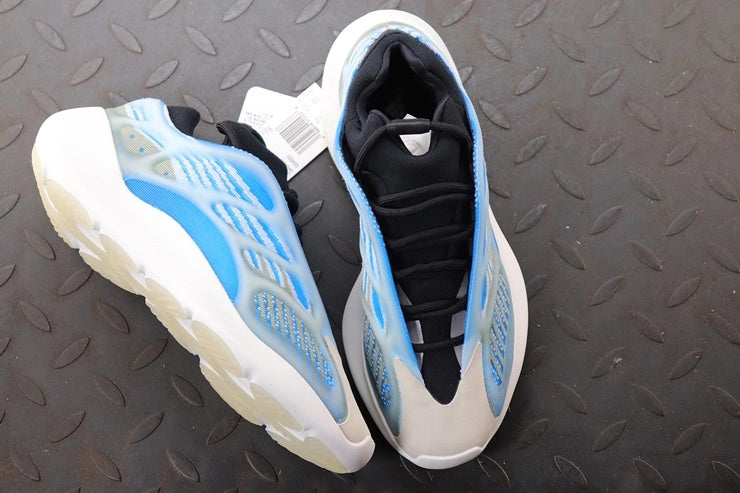 YEEZY 700 V3 아자레스