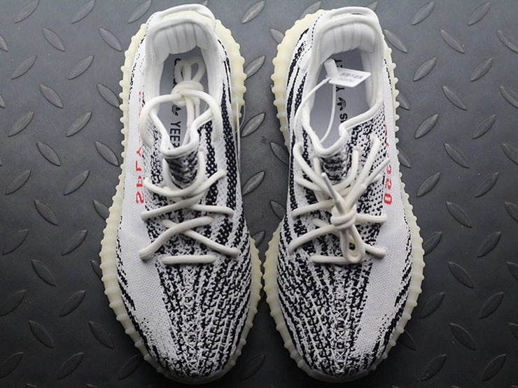 YEEZY 350 V2 지브라