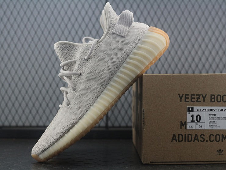 YEEZY 350 V2 세서미