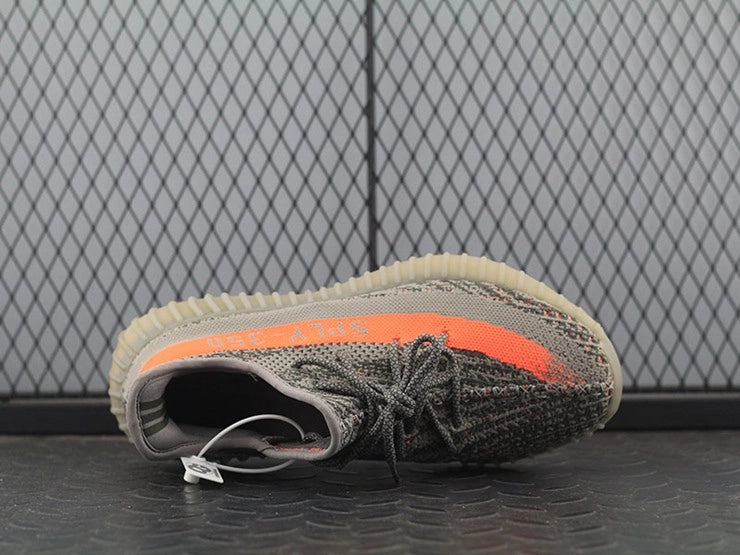 YEEZY 350 V2 벨루가 솔라레드 리플렉티브