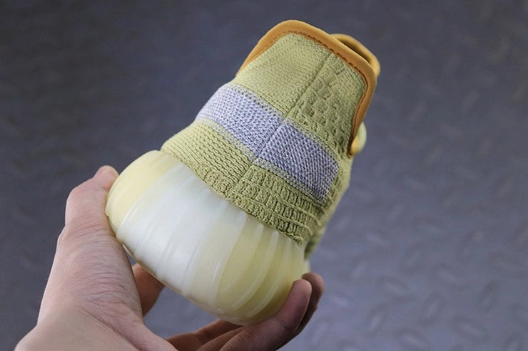 YEEZY 350 V2 마쉬
