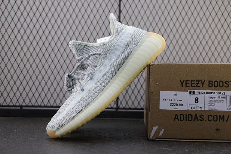 YEEZY 350 V2 예사야 리플렉티브