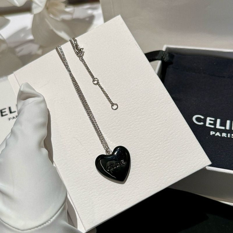 CEL 목걸이