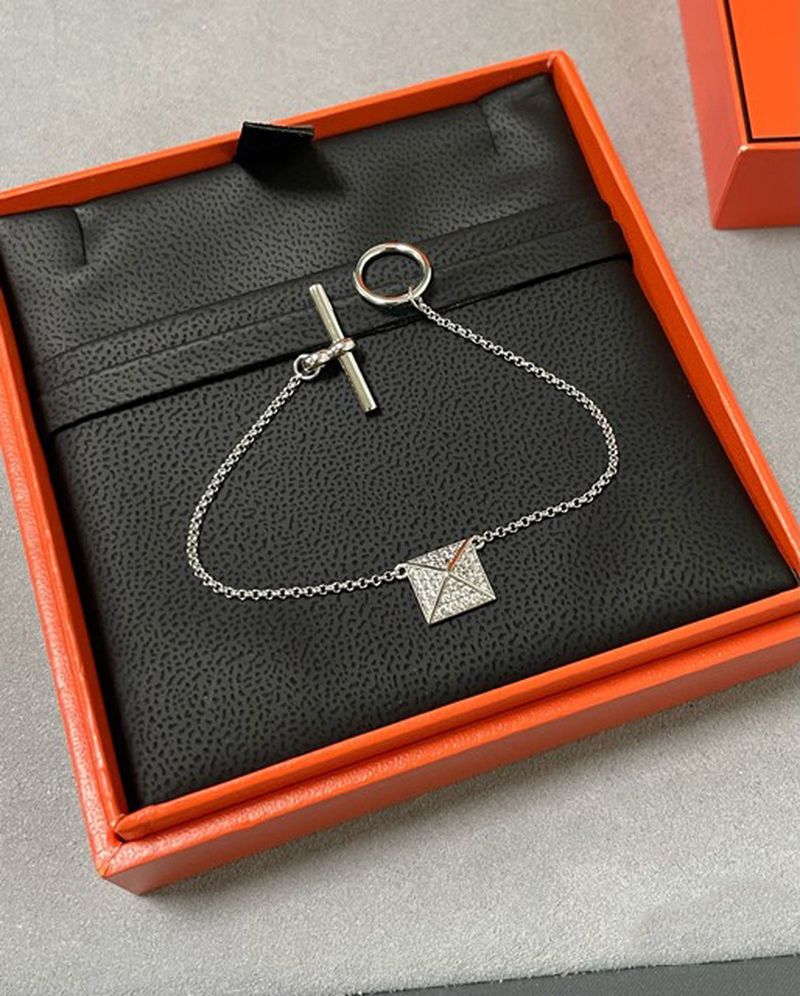 에르메스 Clou d'H Bracelet